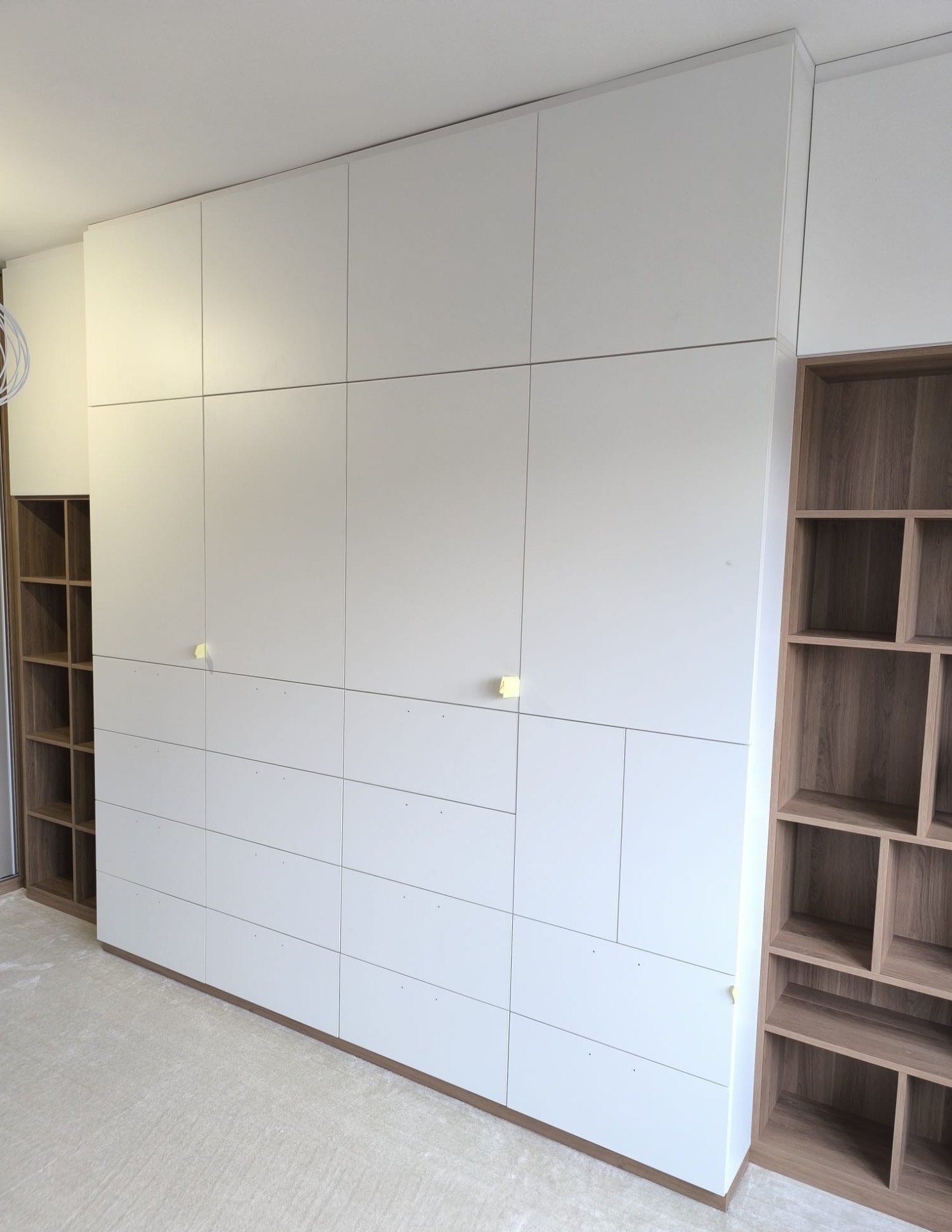 Dětský pokoj pro 2 děti - palanda a úložné prostory - foto 5